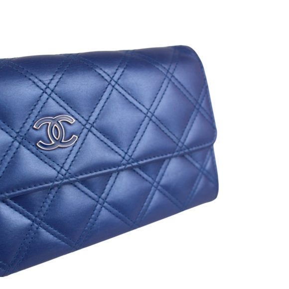 CHANEL MATELASSE LONG WALLET - Picture 3 of 11